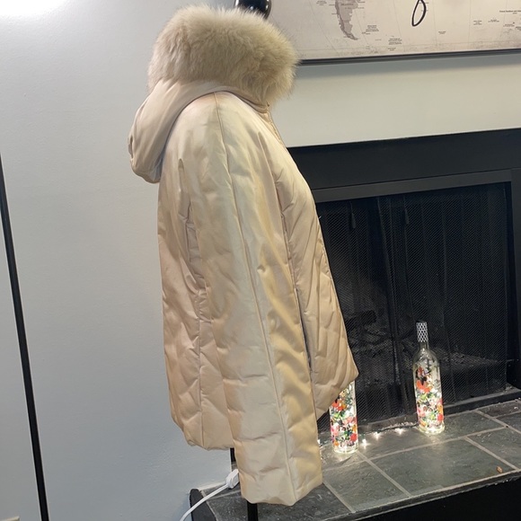 Beige winter jacket - Picture 6 of 16